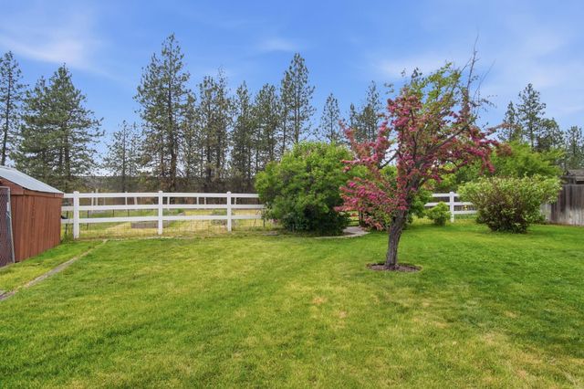 11607 N Cheyenne Rd, Mead, WA 99021