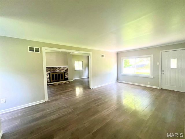 456 Bluff Drive, Riverview, MO 63137