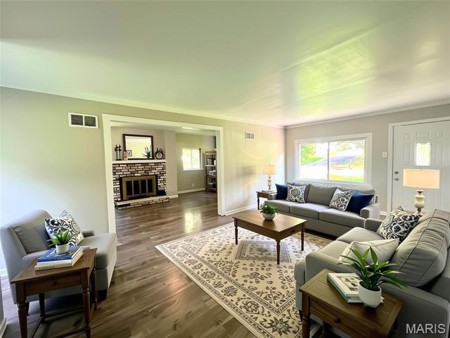 456 Bluff Drive, Riverview, MO 63137