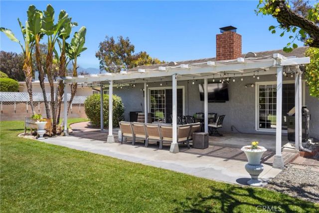 1523 Columbine Way, Upland, CA 91786