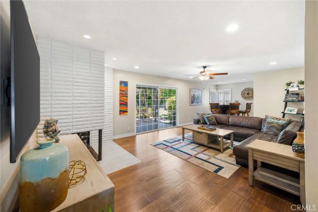 1523 Columbine Way, Upland, CA 91786