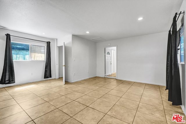 13110 Pinney Street, Pacoima (los Angeles), CA 91331