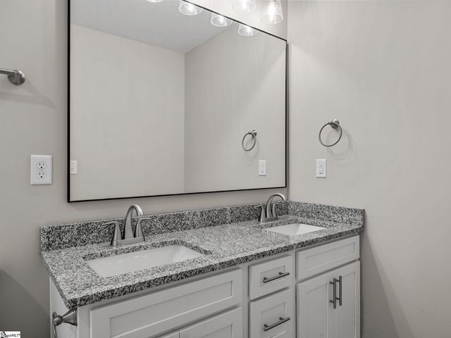 1075 E Prince Road, Landrum, SC 29356
