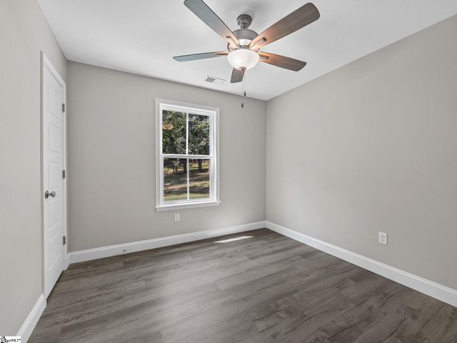 1075 E Prince Road, Landrum, SC 29356