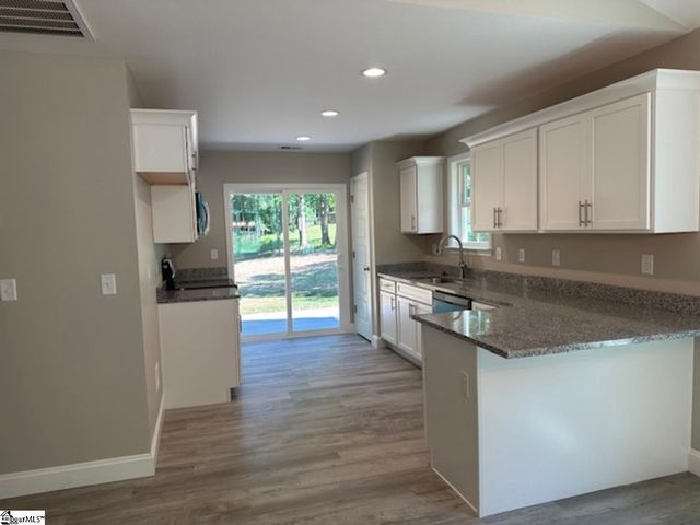 1075 E Prince Road, Landrum, SC 29356