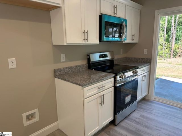 1075 E Prince Road, Landrum, SC 29356