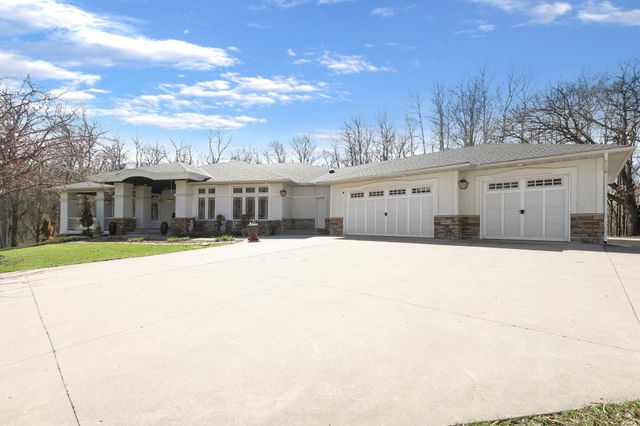 9401 Elm Court, Prior Lake, MN 55372