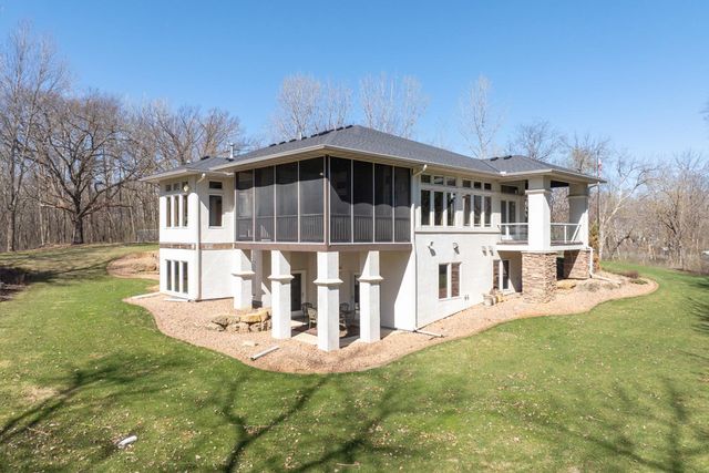 9401 Elm Court, Prior Lake, MN 55372