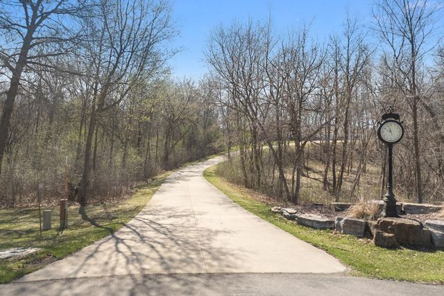 9401 Elm Court, Prior Lake, MN 55372