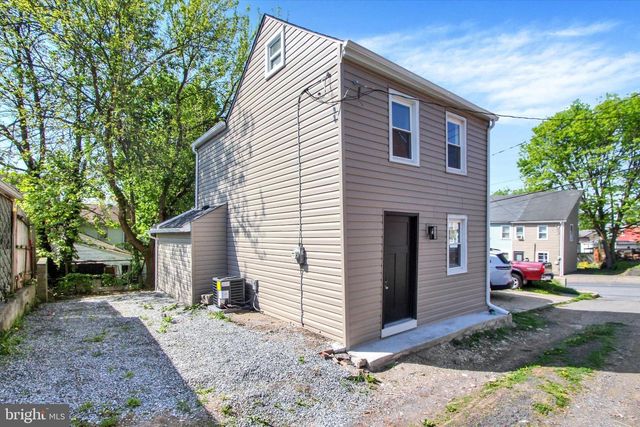 308 AVENUE Q, Columbia, PA 17512