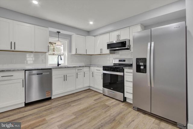 308 AVENUE Q, Columbia, PA 17512