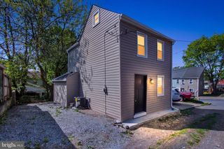 308 AVENUE Q, Columbia, PA 17512