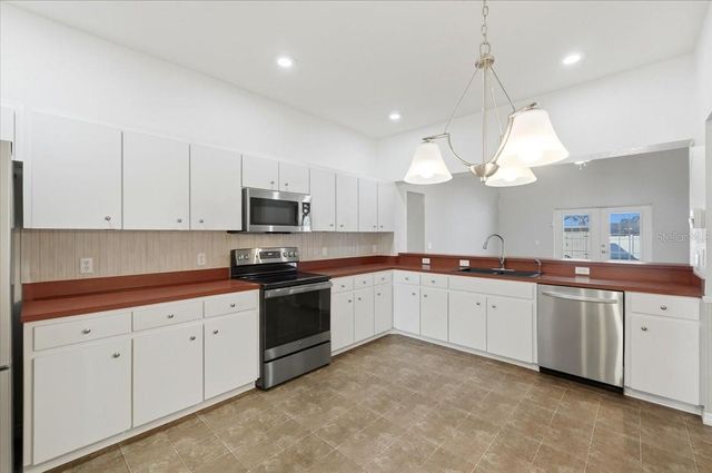 7517 JESSAMINE DRIVE, Lakeland, FL 33810