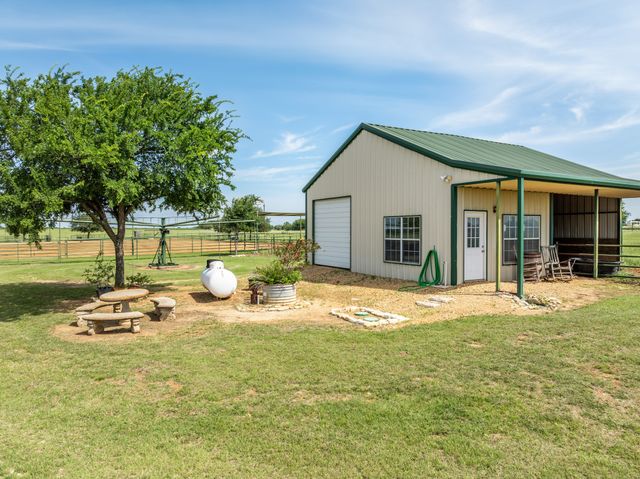 883 N Speegleville Road, Woodway, TX 76712