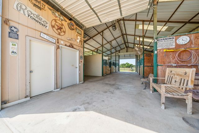 883 N Speegleville Road, Woodway, TX 76712