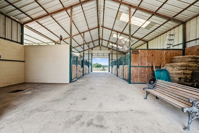 883 N Speegleville Road, Woodway, TX 76712