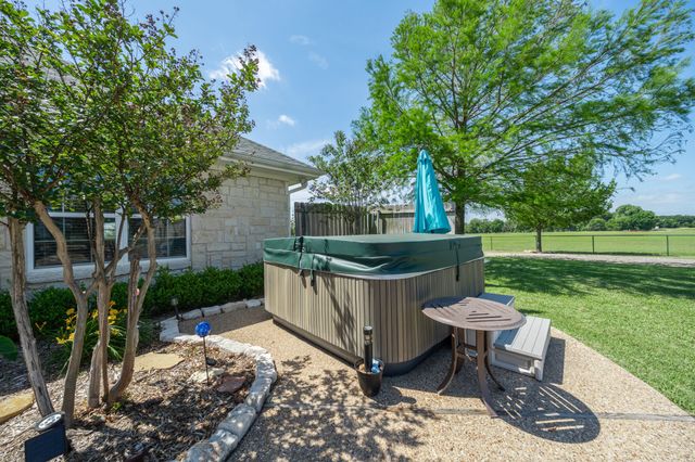 883 N Speegleville Road, Woodway, TX 76712