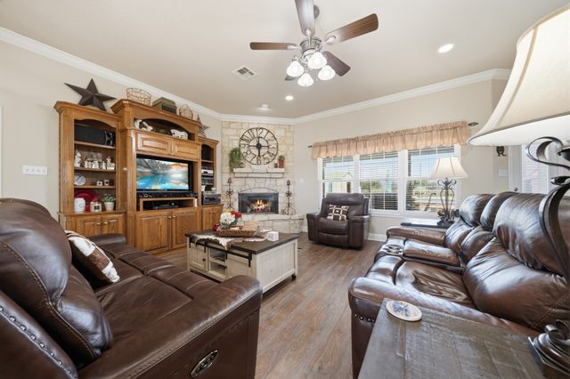 883 N Speegleville Road, Woodway, TX 76712