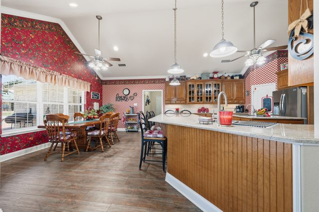 883 N Speegleville Road, Woodway, TX 76712