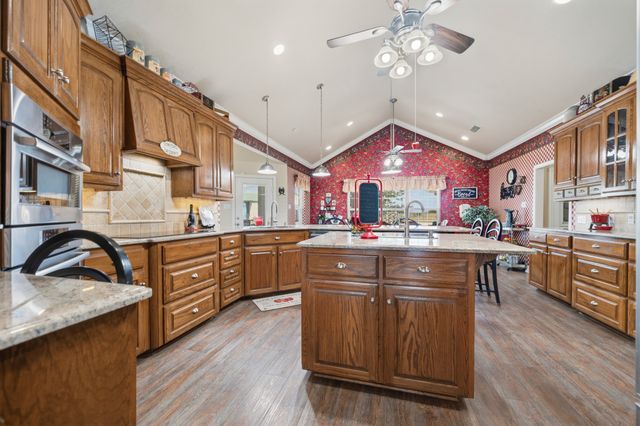 883 N Speegleville Road, Woodway, TX 76712