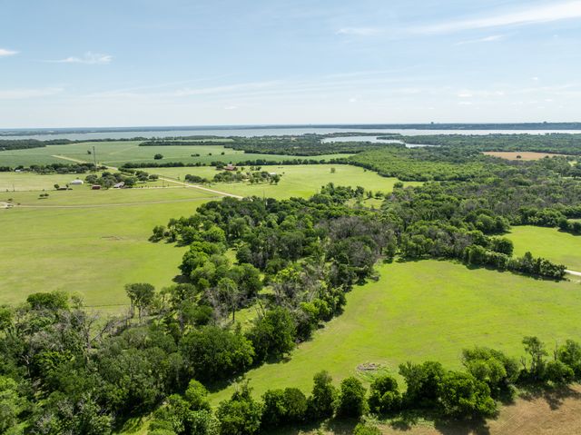 883 N Speegleville Road, Woodway, TX 76712