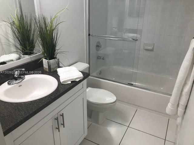 9621 Fontainebleau Blvd 304, Miami, FL 33172
