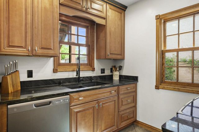 2205 E Washington Avenue, Madison, WI 53704