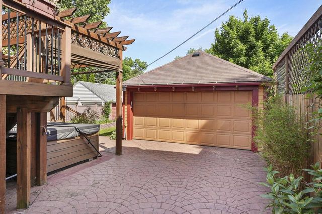 2205 E Washington Avenue, Madison, WI 53704