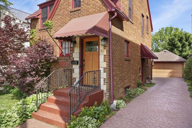 2205 E Washington Avenue, Madison, WI 53704