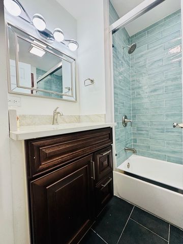 7258 W 72ND Street, Bridgeview, IL 60455