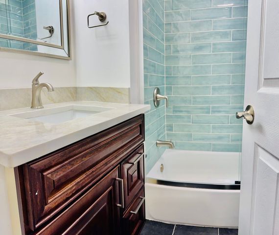 7258 W 72ND Street, Bridgeview, IL 60455
