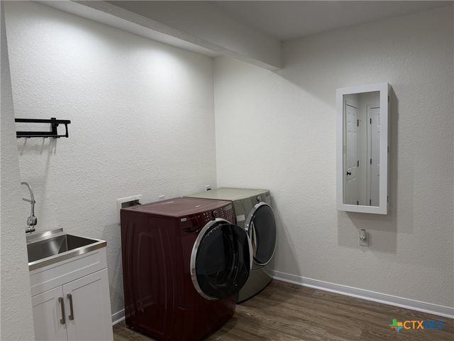 621 S Roy Reynolds Drive, Harker Heights, TX 76548