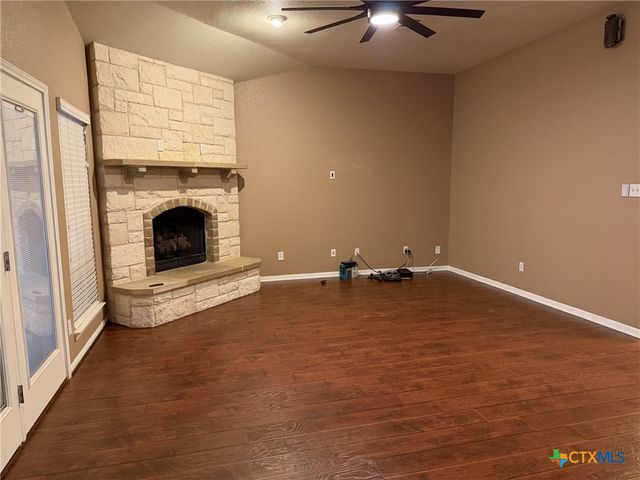 621 S Roy Reynolds Drive, Harker Heights, TX 76548