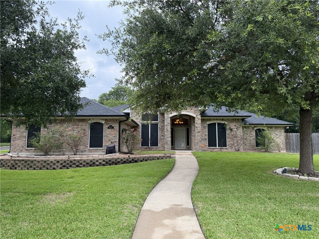621 S Roy Reynolds Drive, Harker Heights, TX 76548