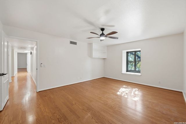 6 SLEEPY COVE ST, San Antonio, TX 78230