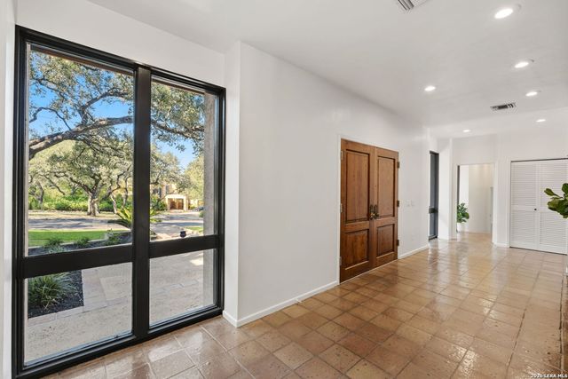 6 SLEEPY COVE ST, San Antonio, TX 78230