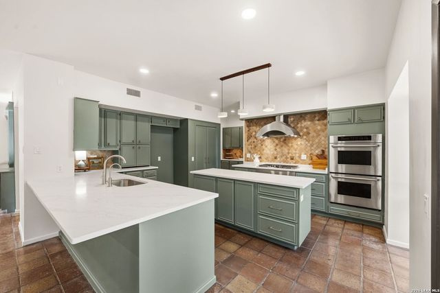 6 SLEEPY COVE ST, San Antonio, TX 78230