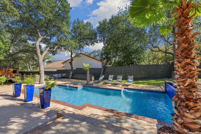 6 SLEEPY COVE ST, San Antonio, TX 78230