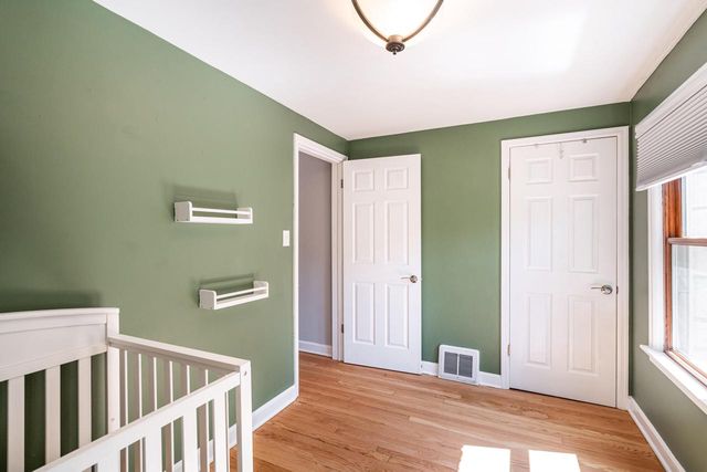 8356 Currie AVENUE, Wauwatosa, WI 53213