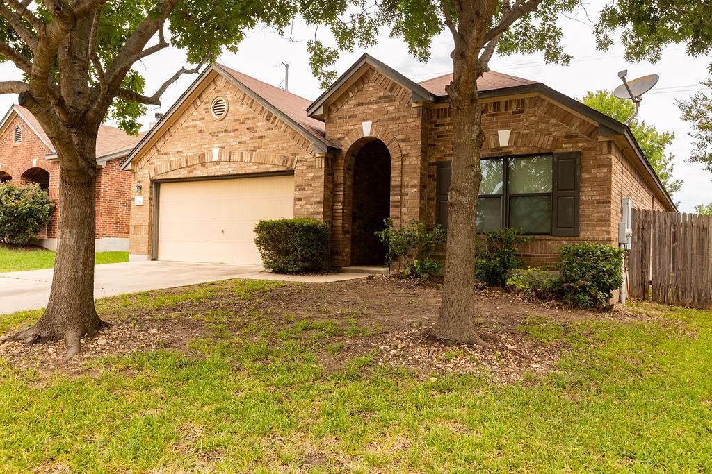2019 Woodway DR, Leander, TX 78641