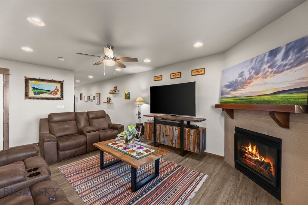 1307 Fozzie Lane B, Belgrade, MT 59714