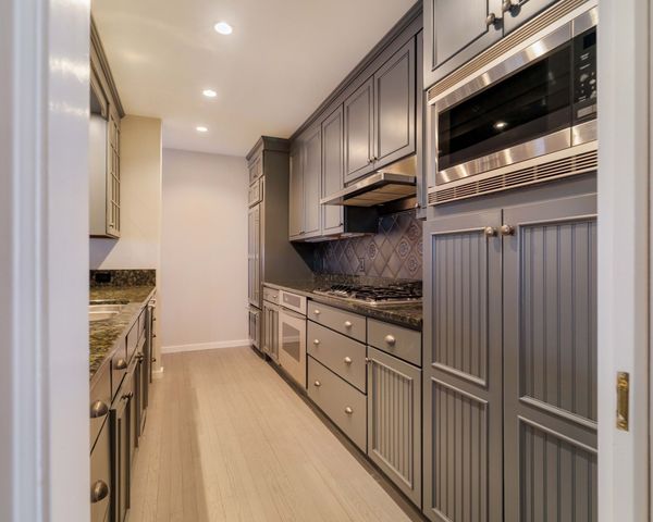 103 Bellevue St 4, Newton, MA 02458