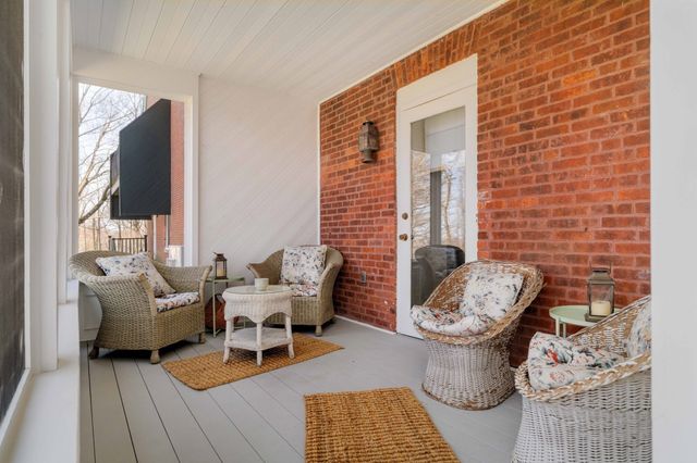 103 Bellevue St 4, Newton, MA 02458