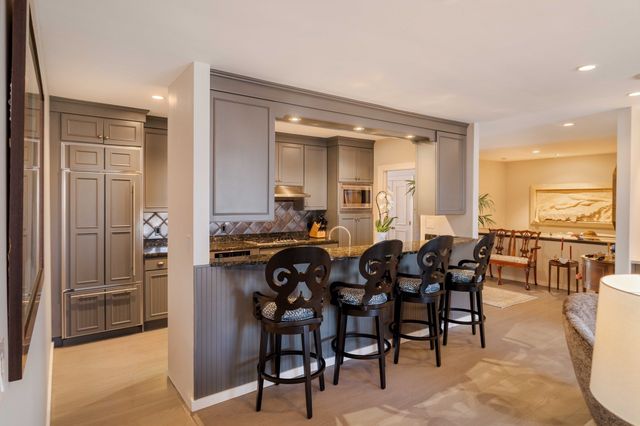 103 Bellevue St 4, Newton, MA 02458