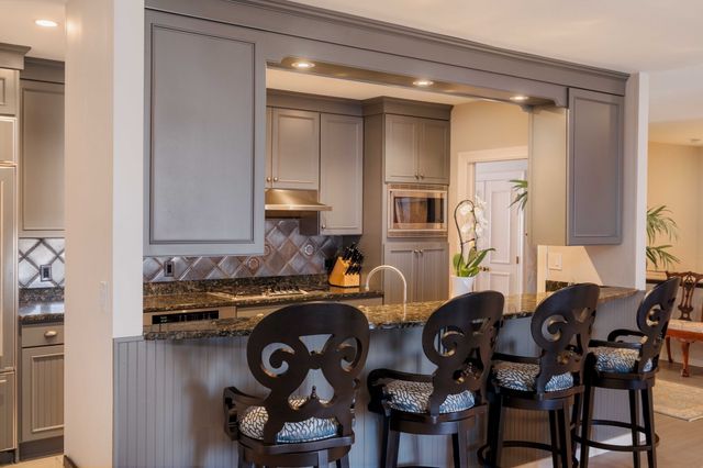 103 Bellevue St 4, Newton, MA 02458
