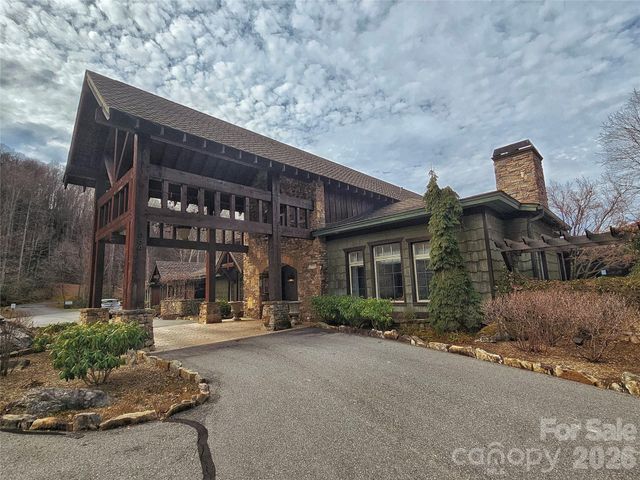 32 Finlaystone Trace, Waynesville, NC 28786