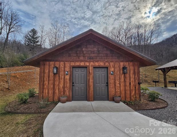 32 Finlaystone Trace, Waynesville, NC 28786