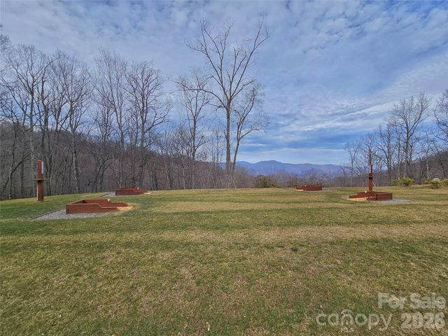 32 Finlaystone Trace, Waynesville, NC 28786