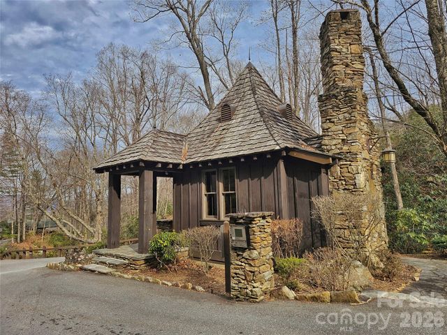 32 Finlaystone Trace, Waynesville, NC 28786