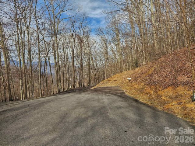 32 Finlaystone Trace, Waynesville, NC 28786